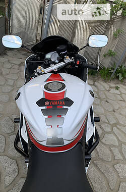 Спортбайк Yamaha YZF R6 2016 в 