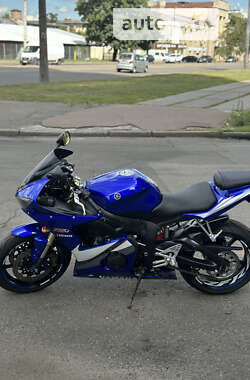 Спортбайк Yamaha YZF R6 2005 в 