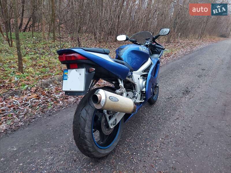 Спортбайк Yamaha YZF R6 2000 в Первомайске