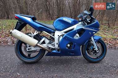 Спортбайк Yamaha YZF R6 2000 в 
