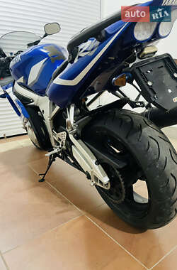 Спортбайк Yamaha YZF R6 2001 в 