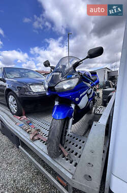 Спортбайк Yamaha YZF R6 2002 в 