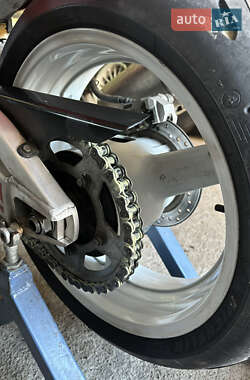Спортбайк Yamaha YZF R6 2002 в 