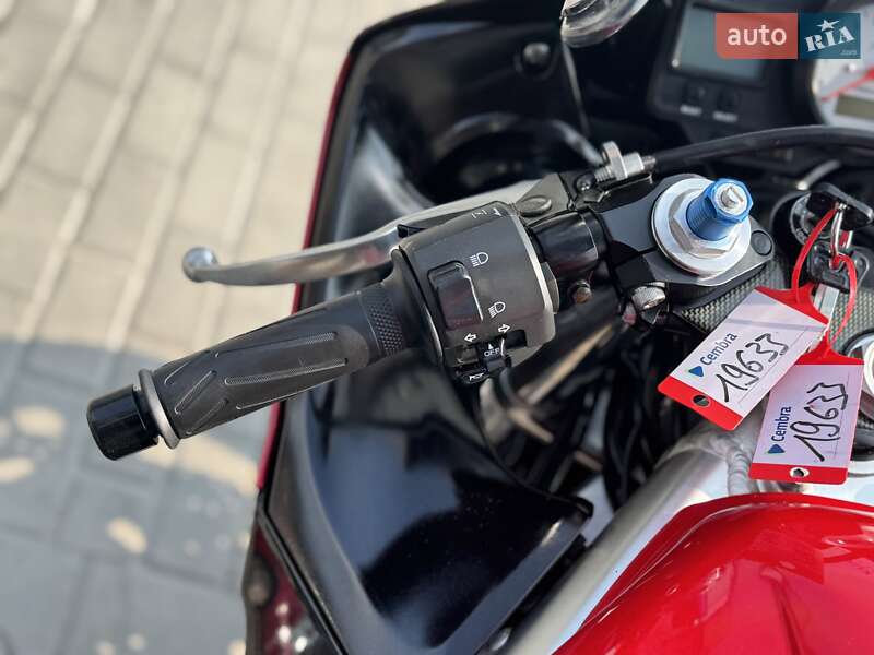 Спортбайк Yamaha YZF R6 2001 в Рівному