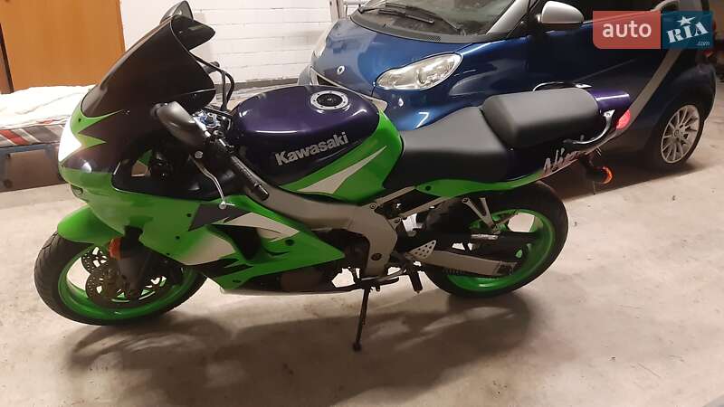 Спортбайк Yamaha YZF R6 2000 в Києві
