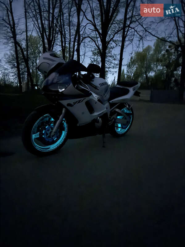 Спортбайк Yamaha YZF R6 2002 в Киеве фото 6 Спортбайк Yamaha YZF R6 2002 в Киеве