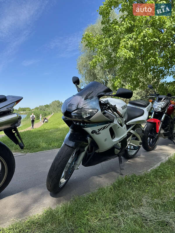 Спортбайк Yamaha YZF R6 2002 в Киеве фото 2 Спортбайк Yamaha YZF R6 2002 в Киеве
