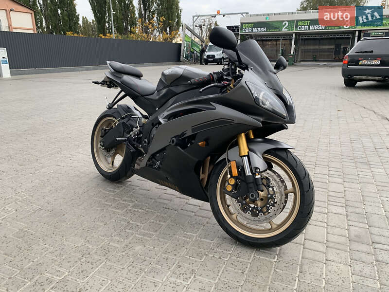 Спортбайк Yamaha YZF R6 2014 в 