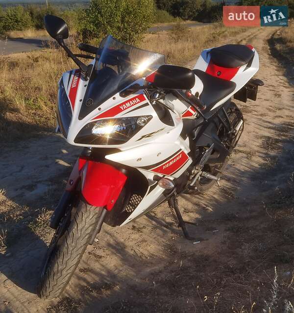 Спортбайк Yamaha YZF-R 2013 в Полтаві фото 8 Спортбайк Yamaha YZF-R 2013 в Полтаві