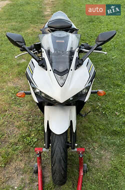 Спортбайк Yamaha YZF 2017 в 