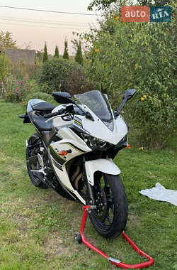 Спортбайк Yamaha YZF 2017 в Дрогобичі