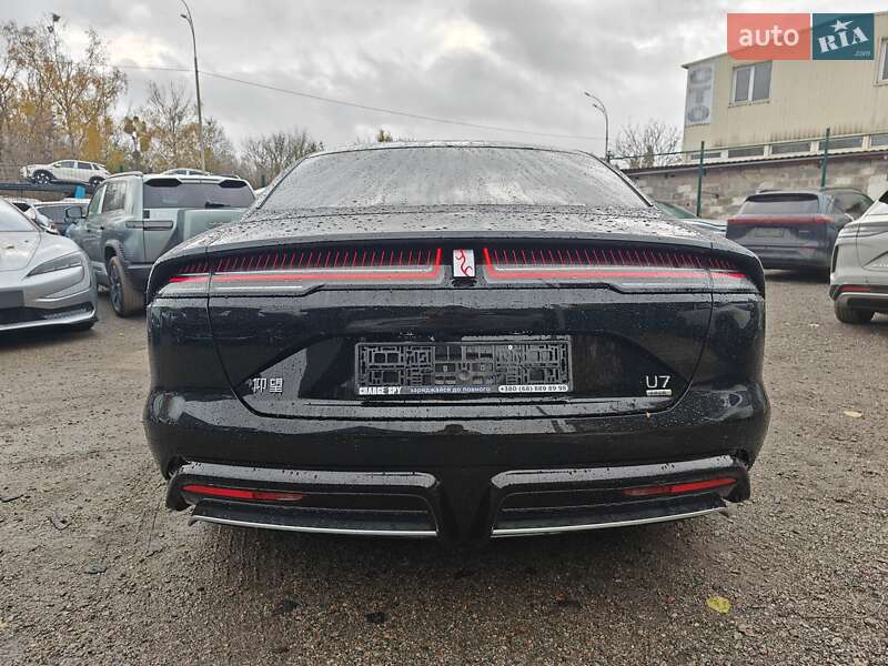 Седан YangWang U7 2025 в Києві