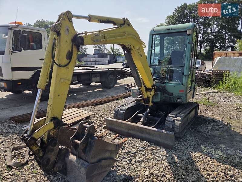 Yanmar B30 2001