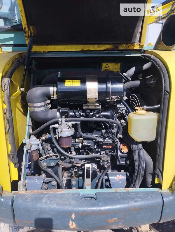 Міні-екскаватор Yanmar B37 2004 в Тернополі