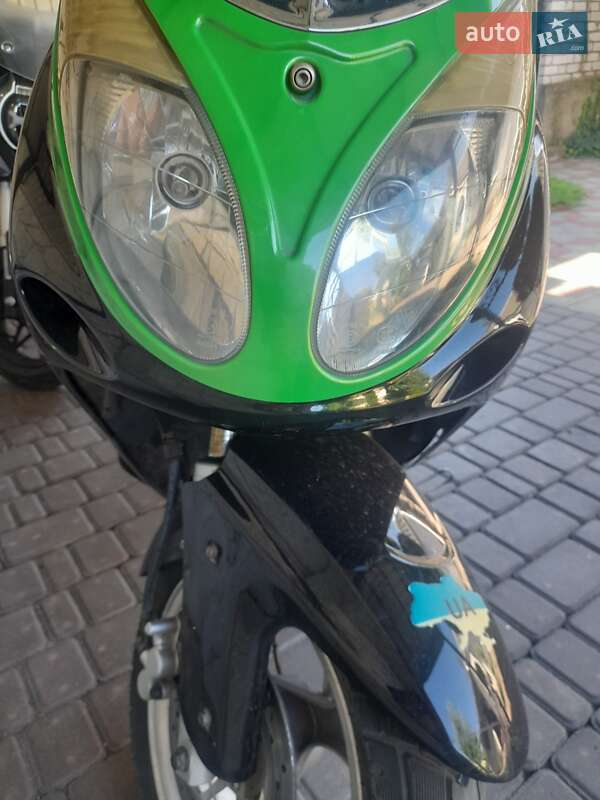 Грузовые мотороллеры, мотоциклы, скутеры, мопеды YiBen YB 125T-12 2014 в Кременчуге