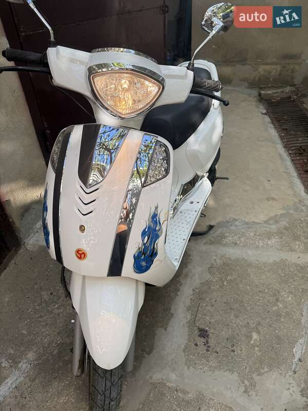 Скутер YiBen YB 125T-12 2014 в Великой Михайловке фото 4 Скутер YiBen YB 125T-12 2014 в Великой Михайловке