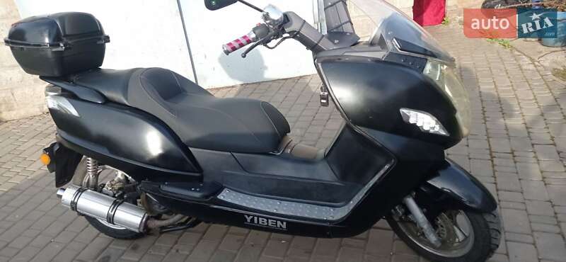 Грузовые мотороллеры, мотоциклы, скутеры, мопеды YiBen YB 150T-30 2012 в Кривом Роге фото 6 Грузовые мотороллеры, мотоциклы, скутеры, мопеды YiBen YB 150T-30 2012 в Кривом Роге
