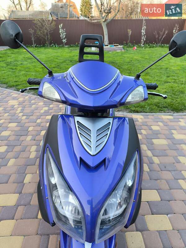 Скутер YiBen YB150T-15D 2013 в Миргороде