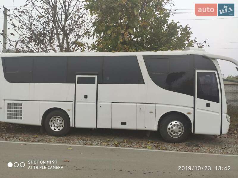 Туристичний / Міжміський автобус Youyi ZGT 6841 2005 в Дніпрі