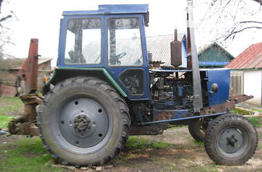 Трактор сельскохозяйственный ЮМЗ 6 1981 в Городне