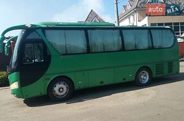 Туристический / Междугородний автобус YUTONG 6831 2008 в 