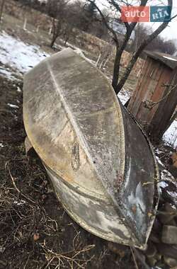 Човен Южанка М 1990 в Тернополі