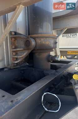 Зерновоз - полуприцеп Zaslaw D 653 2009 в 