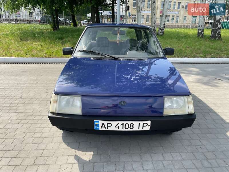 Хэтчбек ЗАЗ 1102 Таврия-Нова 2002 в Запорожье