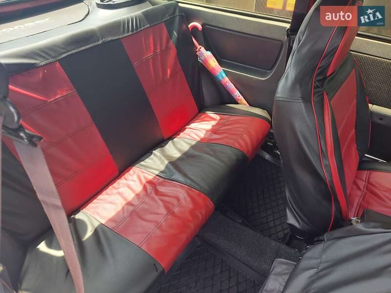 Хэтчбек ЗАЗ 1102 Таврия-Нова 2003 в Киеве