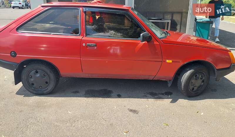 Хэтчбек ЗАЗ 1102 Таврия-Нова 2003 в Киеве