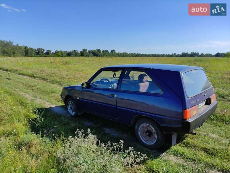 Хэтчбек ЗАЗ 1102 Таврия-Нова 2004 в Каменском