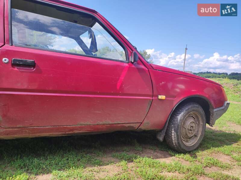 Хэтчбек ЗАЗ 1102 Таврия-Нова 2001 в Недригайлове