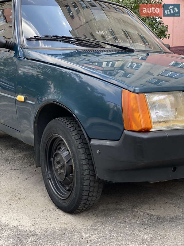 Хетчбек ЗАЗ 1102 Таврія-Нова 2004 в Запоріжжі
