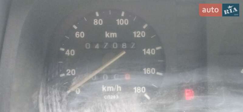 Хетчбек ЗАЗ 1102 Таврія-Нова 2005 в Дніпрі фото 3 Хетчбек ЗАЗ 1102 Таврія-Нова 2005 в Дніпрі