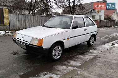 Хэтчбек ЗАЗ 1102 Таврия-Нова 2003 в 