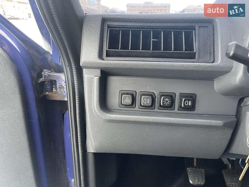 Хэтчбек ЗАЗ 1102 Таврия-Нова 2003 в Харькове