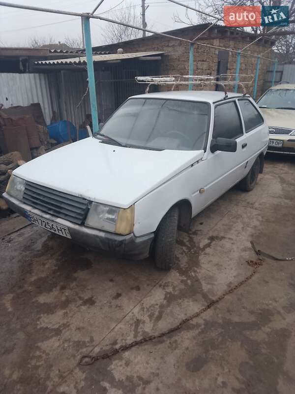 Хетчбек ЗАЗ 1102 Таврія-Нова 2006 в Сараті