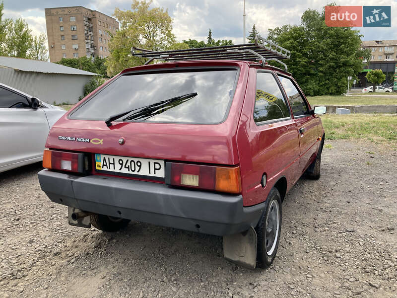 Хэтчбек ЗАЗ 1102 Таврия-Нова 2004 в Краматорске