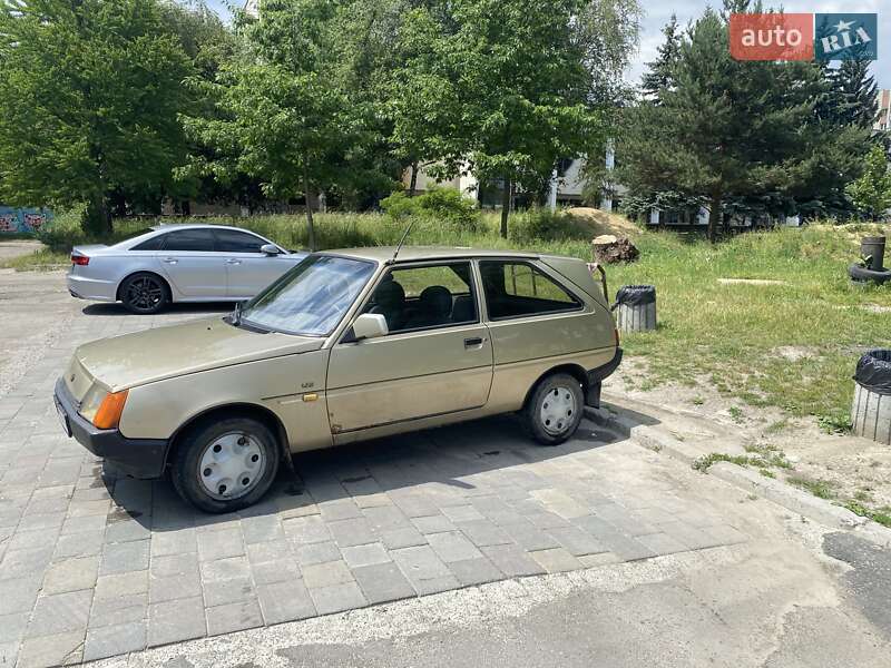 Хэтчбек ЗАЗ 1102 Таврия-Нова 2002 в 