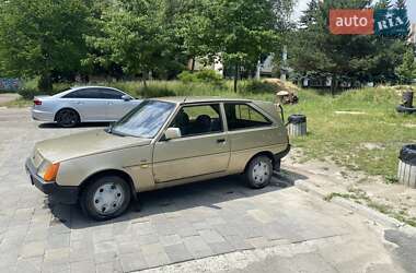 Хэтчбек ЗАЗ 1102 Таврия-Нова 2002 в 