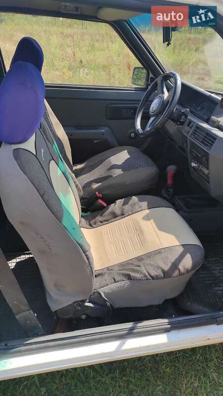 Хэтчбек ЗАЗ 1102 Таврия-Нова 2002 в Ровно фото 4 Хэтчбек ЗАЗ 1102 Таврия-Нова 2002 в Ровно