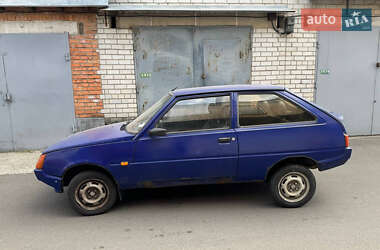 Хэтчбек ЗАЗ 1102 Таврия-Нова 2003 в 