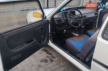 Хэтчбек ЗАЗ 1102 Таврия-Нова 2002 в 