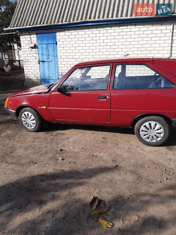 Хэтчбек ЗАЗ 1102 Таврия-Нова 2002 в Яготине