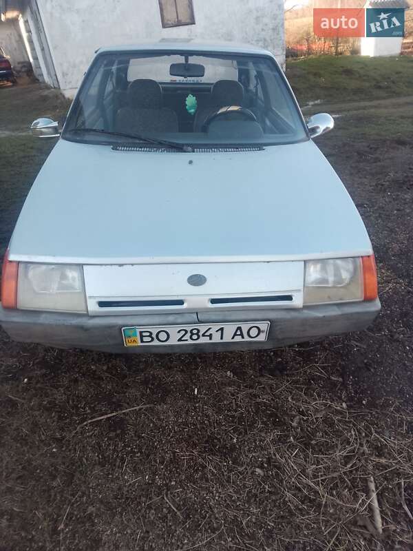 Хэтчбек ЗАЗ 1102 Таврия-Нова 2003 в 