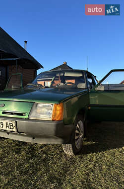 Хэтчбек ЗАЗ 1102 Таврия-Нова 2001 в 