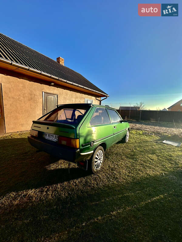 Хетчбек ЗАЗ 1102 Таврія-Нова 2001 в Володимирці