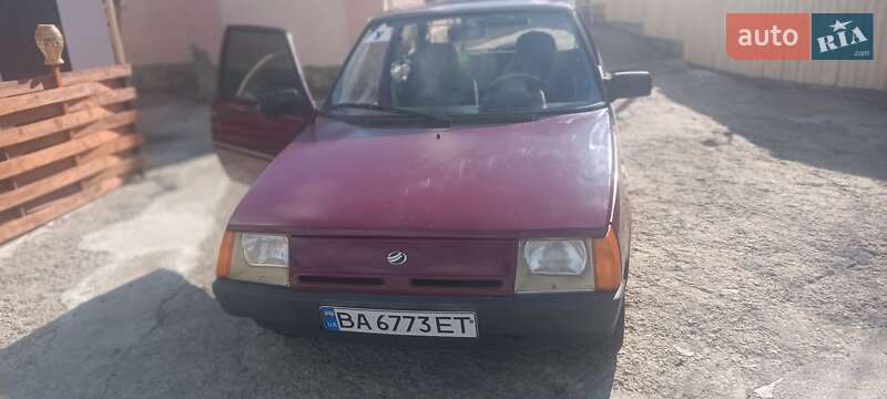 Хэтчбек ЗАЗ 1102 Таврия-Нова 2004 в 