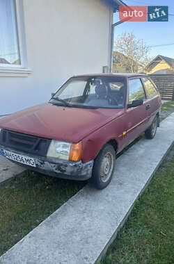 Хэтчбек ЗАЗ 1102 Таврия-Нова 2001 в  Хэтчбек ЗАЗ 1102 Таврия-Нова 2001 в