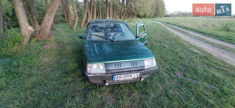 Хэтчбек ЗАЗ 1102 Таврия-Нова 2003 в 